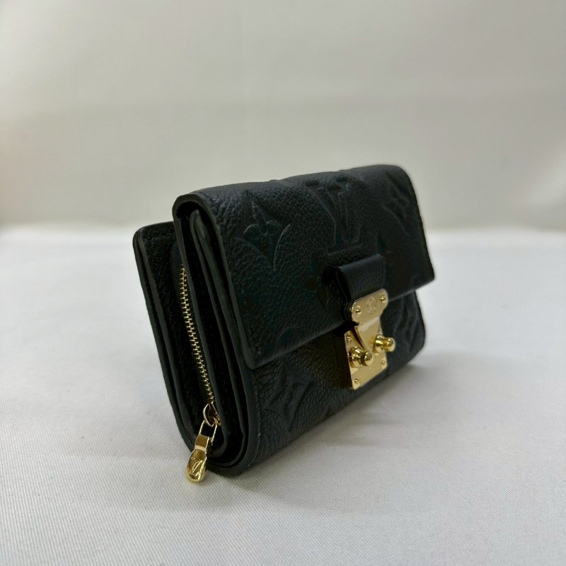 LV Metis壓花牛皮三折短夾-3