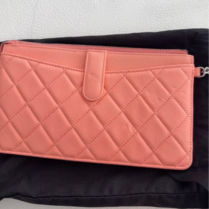 【全新品】Chanel香奈兒橘粉色荔枝紋牛皮鏈條手拿包證件票卡夾長夾-3