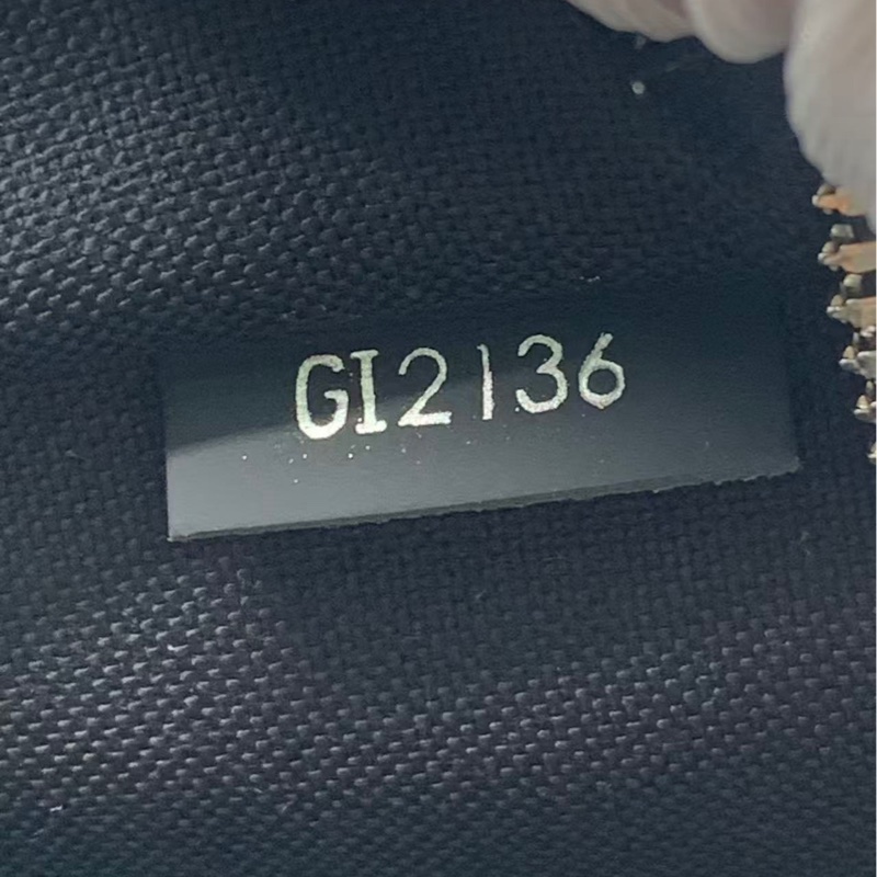 Lv男士迷彩黑棋格公文包銀扣，Louis vuttion business bag，品相很好-12