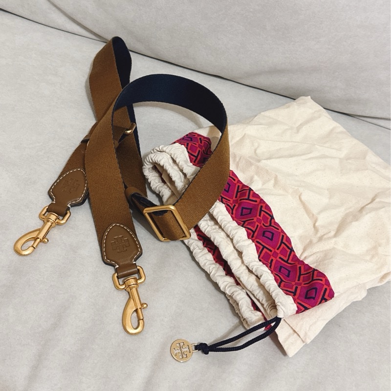 Tory Burch T Monogram緹花皮革波士頓包(卡其色）-6