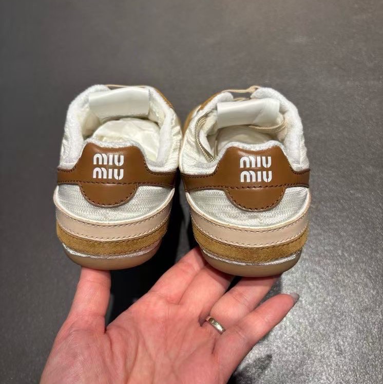 Miu Miu (5E428E) 女款 德訓鞋 #35 35.5 36 36.5 37 37.5 38 39-2