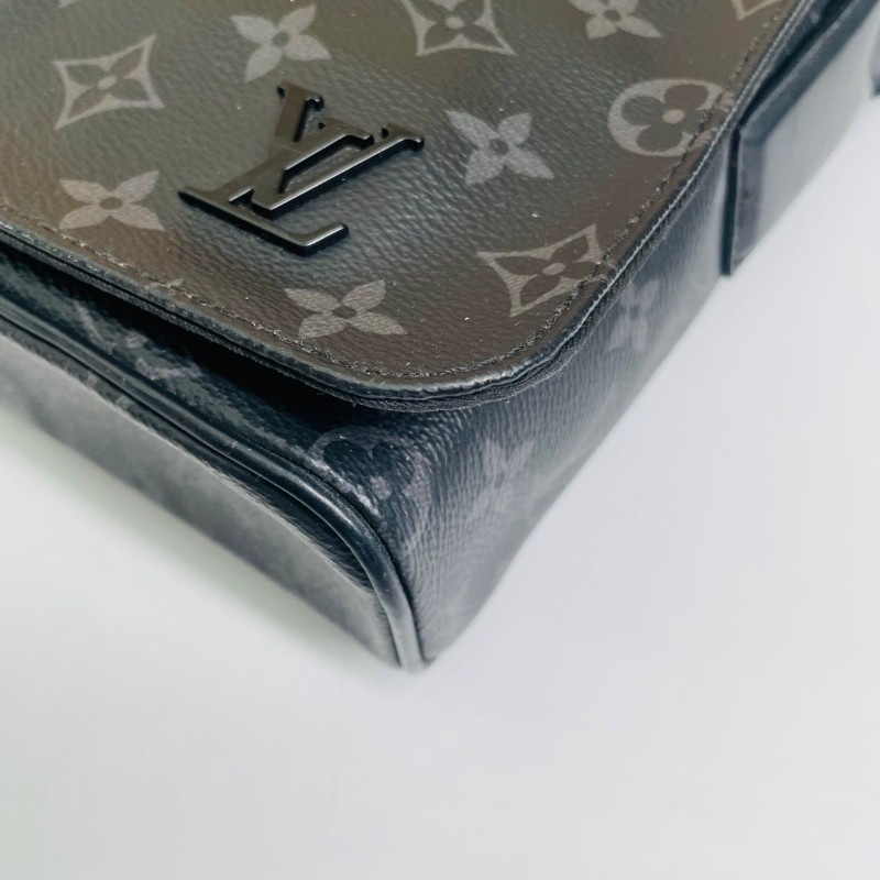 Louis Vuitton 老花黑武士男士斜背包-7