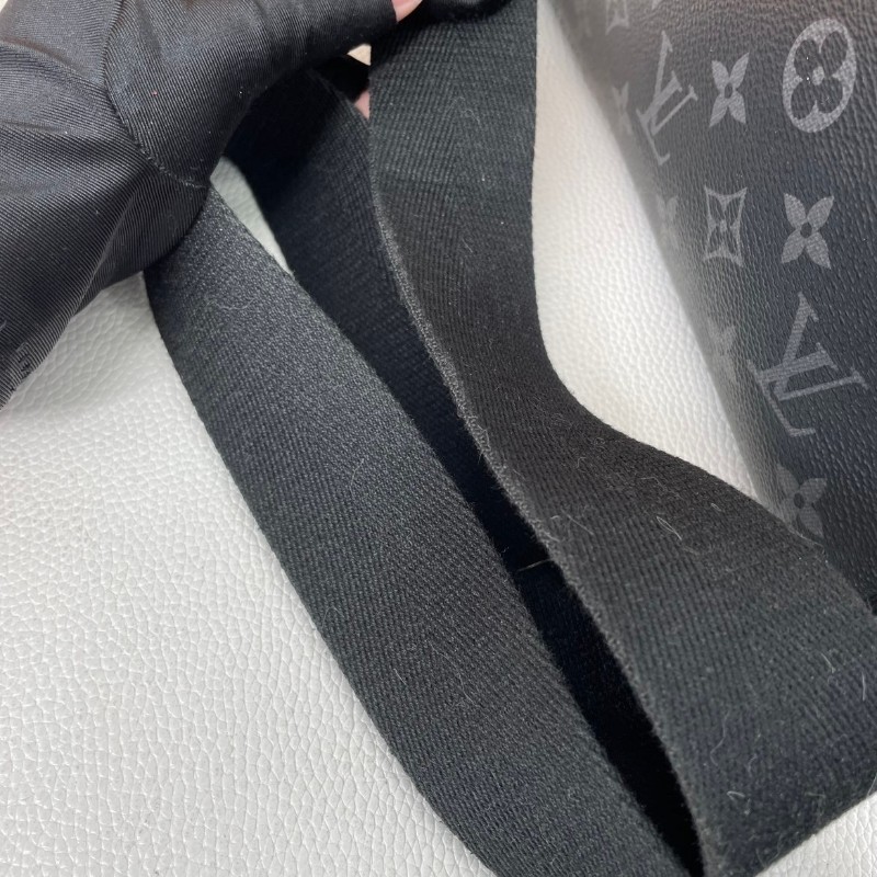 Louis Vuitton 老花黑武士男士斜背包-15