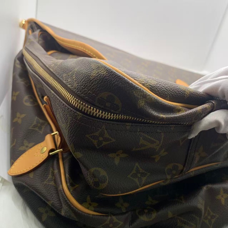 二手Lv狩獵手提包，Louis vuttion hunting bag，吊牌有R標記字母，配皮正常使用痕跡變色-5