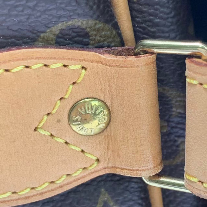 二手Lv狩獵手提包，Louis vuttion hunting bag，吊牌有R標記字母，配皮正常使用痕跡變色-16