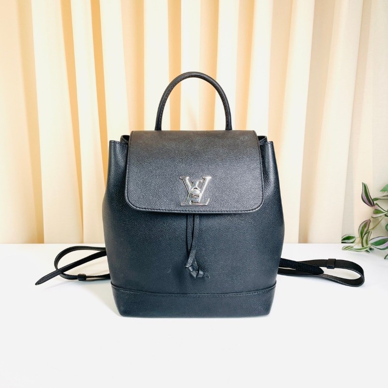 LV路易威登 lock me黑色全皮後背板 銀扣-0
