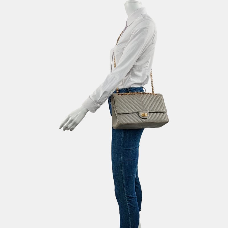 CHANEL 2.55 灰色荔枝紋牛皮V紋單肩包斜挎包 金色五金 27開-1