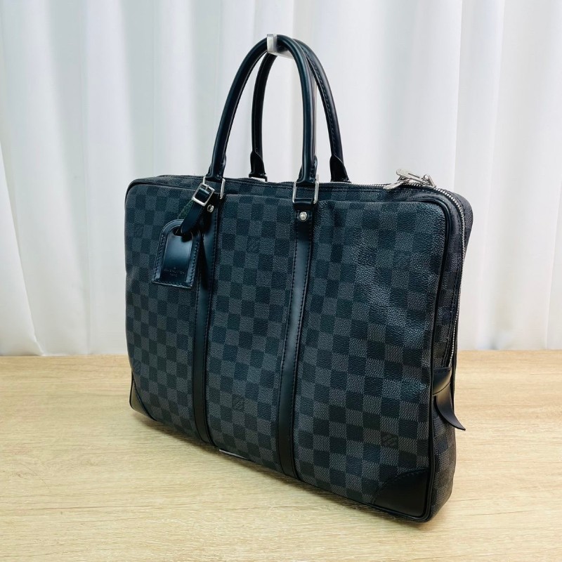 LV  黑棋盤格手提包 經典Damier Graphite 電腦公事包-3