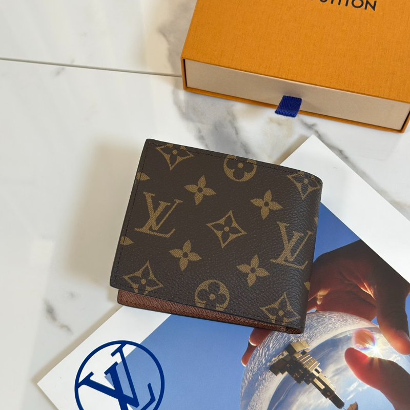 LOUIS VUITTON Marco雙折零錢袋皮夾-1