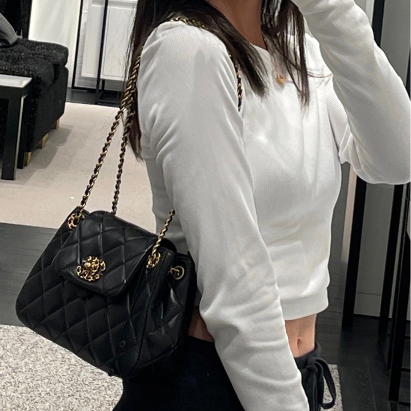 ✨Chanel 24p新款 黑金2way hobo 99新晶片款🖤-1