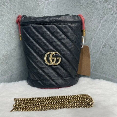 Gucci GG MARMONT GG MARMONT黑色牛皮 鏈條肩背包斜背包