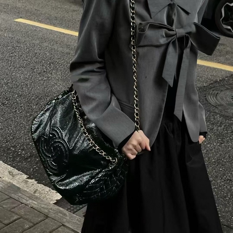 ✨Chanel 黑銀浮雕 荔枝牛皮翻蓋鏈條包 超級酷😎-2