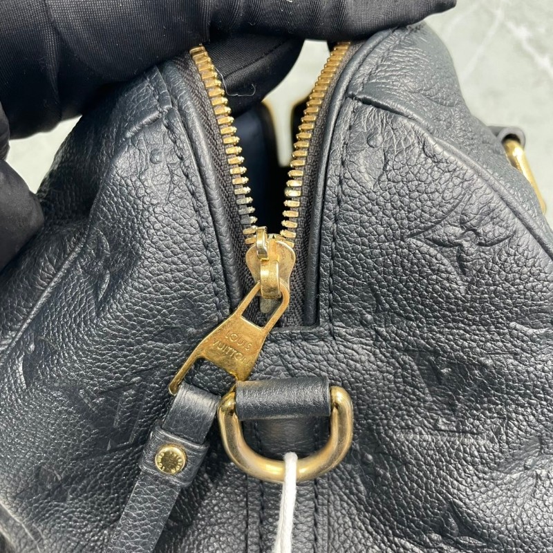 LV 全皮壓紋 深藍偏黑 speedy25枕頭包-12