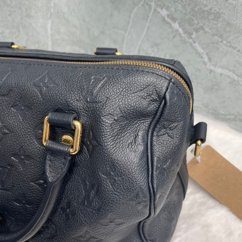 LV 全皮壓紋 深藍偏黑 speedy25枕頭包-18