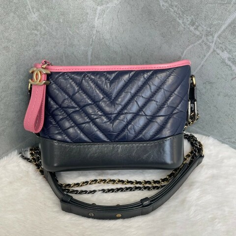 CHANEL 藍色拼粉色V紋 牛皮流浪包 肩背包