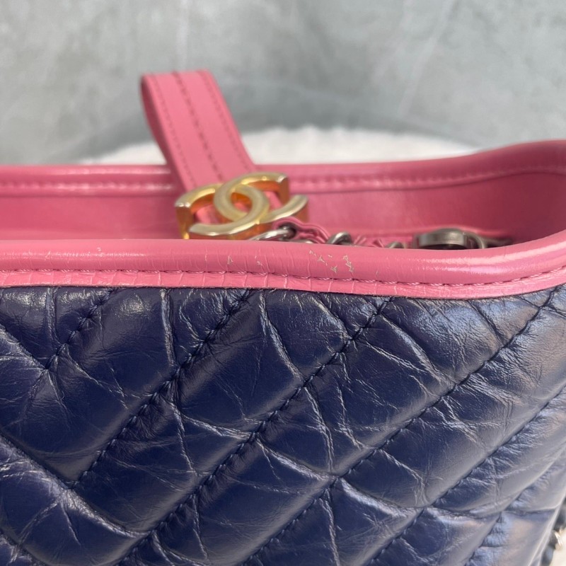 CHANEL 藍色拼粉色V紋 牛皮流浪包 肩背包-20