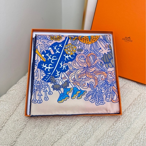【全❤️全套】Hermes 絲巾圍巾披肩 印度之花 花間圖案