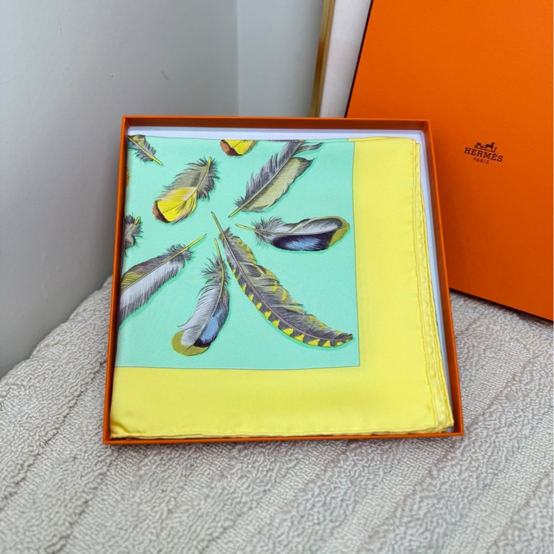 【全❤️全套】Hermes  絲巾圍巾披肩 淡色系羽毛圖案-0
