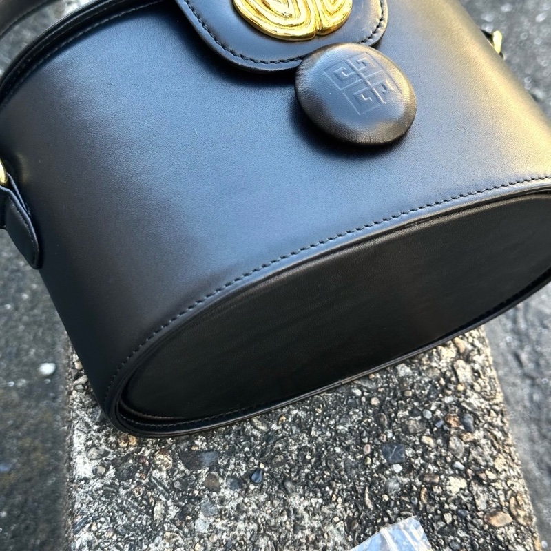 紀梵希GIVENCHY BOX牛皮黑金小箱包-5