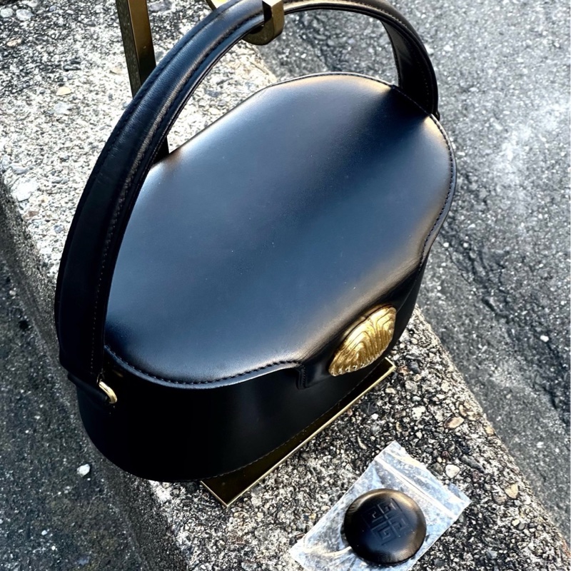 紀梵希GIVENCHY BOX牛皮黑金小箱包-6