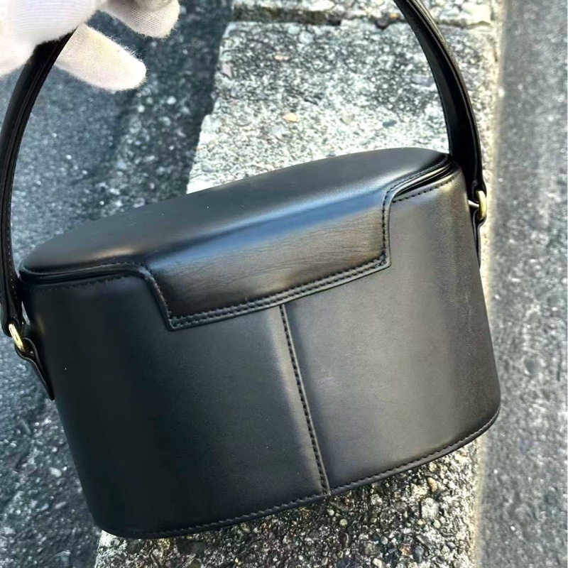 紀梵希GIVENCHY BOX牛皮黑金小箱包-7