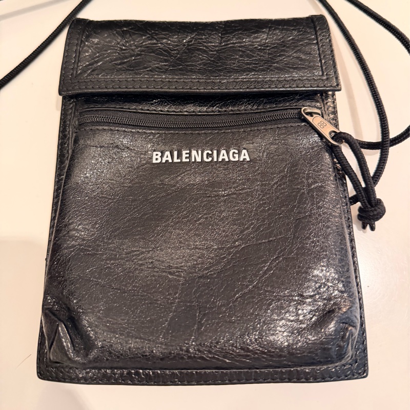 Balenciaga 巴黎世家 Explorer系列黑色小羊皮斜背包-0