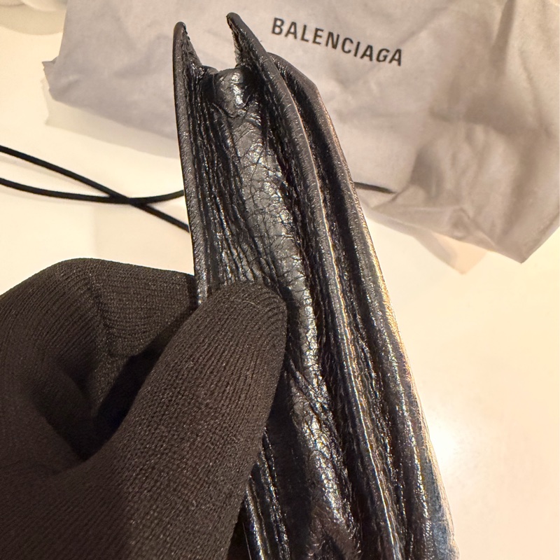 Balenciaga 巴黎世家 Explorer系列黑色小羊皮斜背包-11