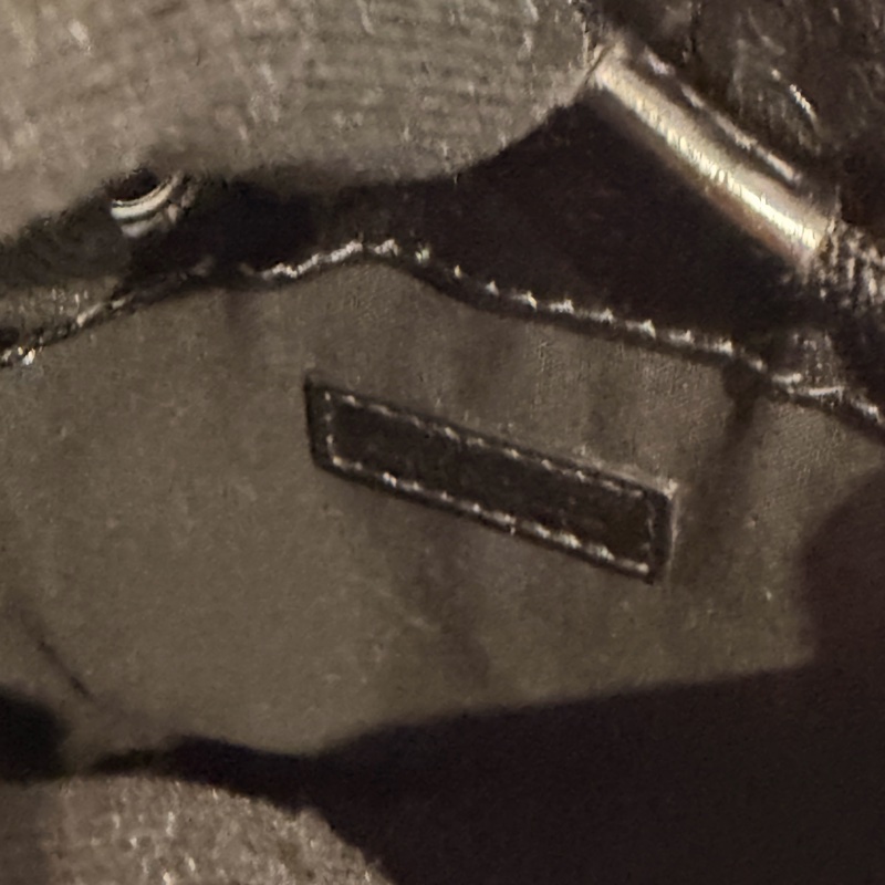 Balenciaga 巴黎世家 Explorer系列黑色小羊皮斜背包-12