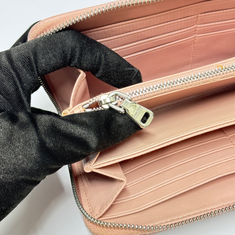 【極新🎁 張員瑛同款】 Miu Miu 千金小姐風 羊皮長夾 專櫃35800！-14