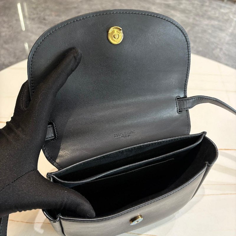 *SHIHNA名牌精品* YSL Saint Laurent KAIA 小款滑面牛皮馬鞍包(黑色)-3