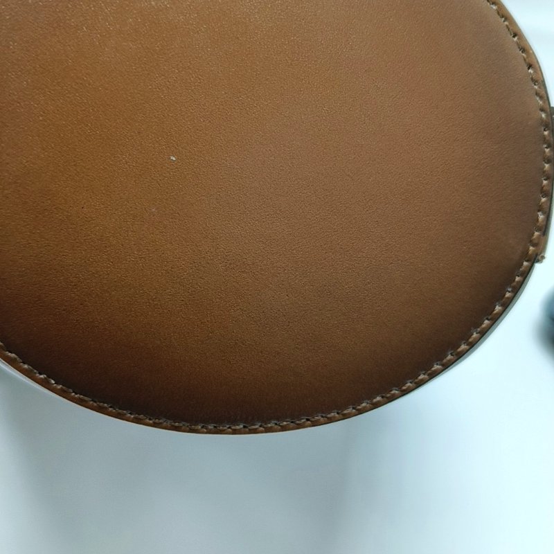 FENDI 水桶包棕色牛皮單肩包斜挎包 金色五金 可拆卸肩帶-10