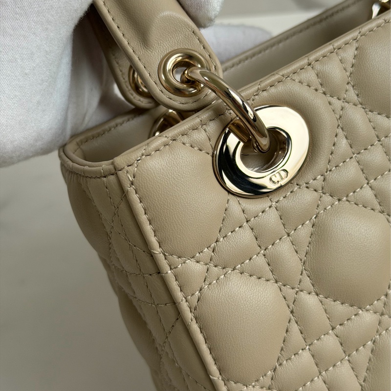 🎄Dior Lady 燕麥奶茶色 4格全配件+台灣購證（99新🆕）-12