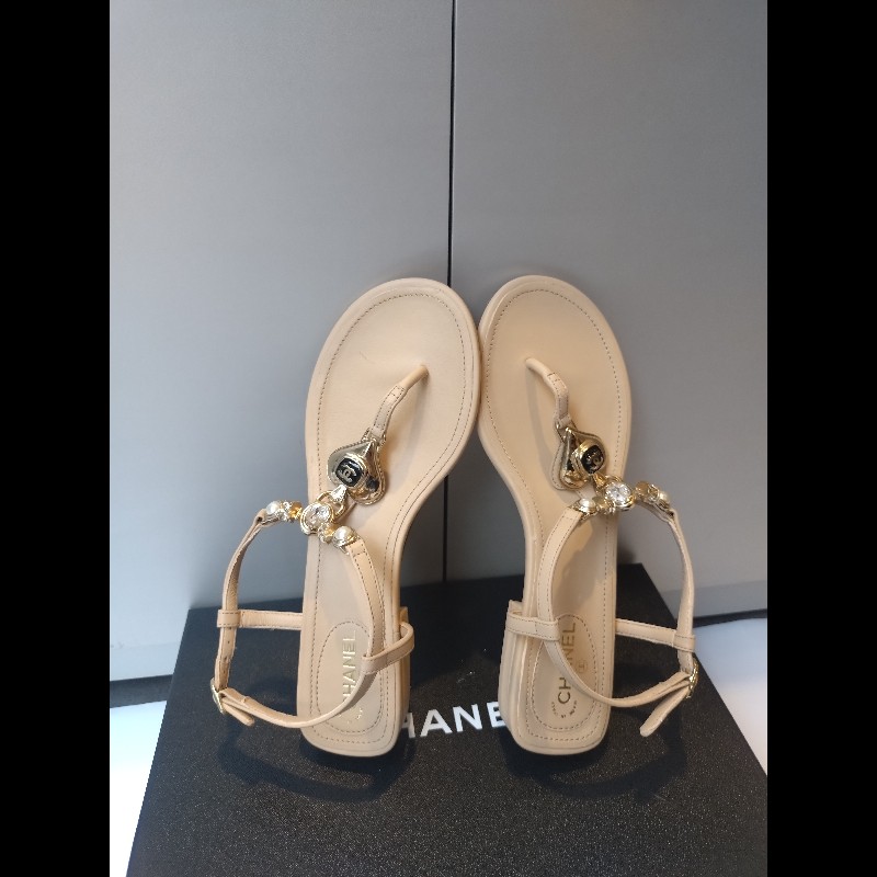 Chanel 駝皮淡金愛心水鑽夾腳涼鞋-2