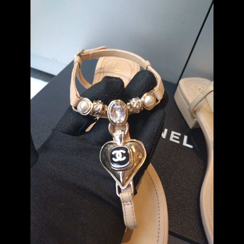Chanel 駝皮淡金愛心水鑽夾腳涼鞋-4
