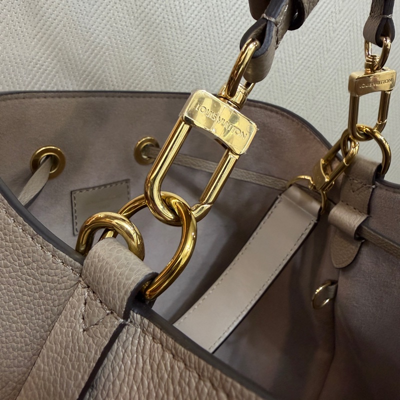 LV 斑鳩灰米白Logo Neo Noe MM水桶包M45555-11