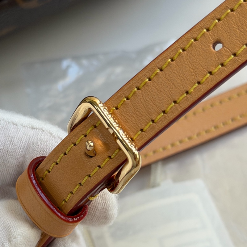 🎄LV Mini Bumbag M82335 晶片款 （99新）-24