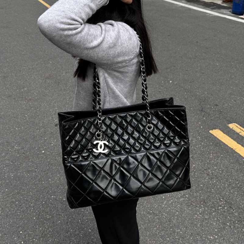 【年底優惠⏰】 Chanel 香奈兒 黑銀菱格紋 托特包 專櫃26萬！-21