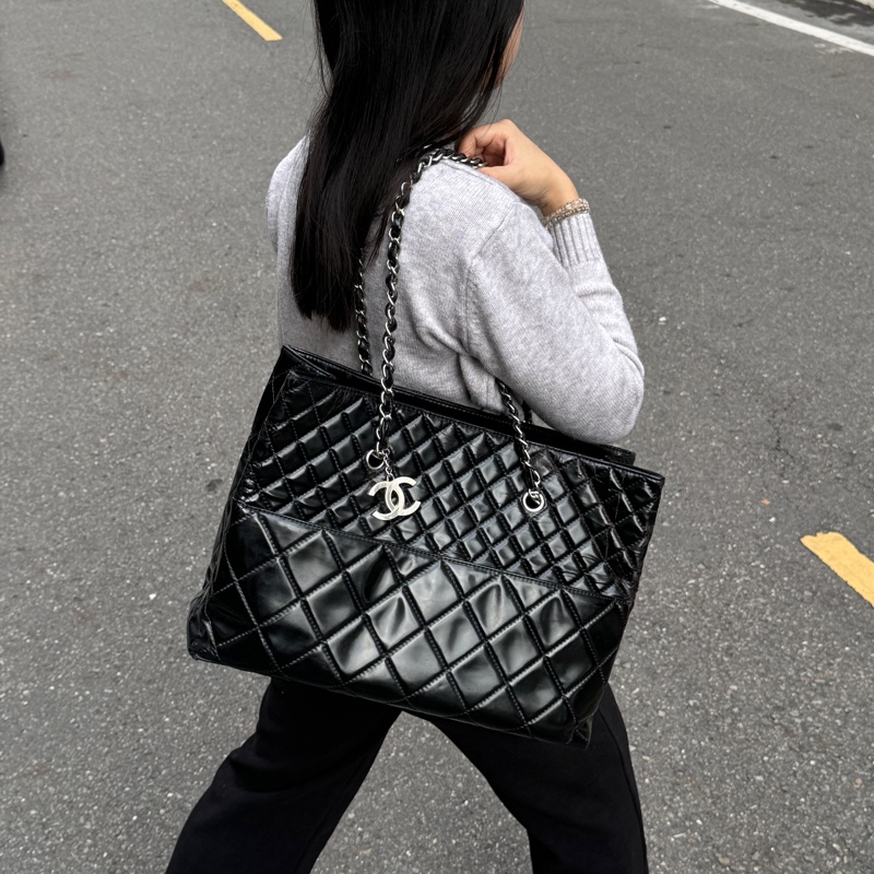 【年底優惠⏰】 Chanel 香奈兒 黑銀菱格紋 托特包 專櫃26萬！-24