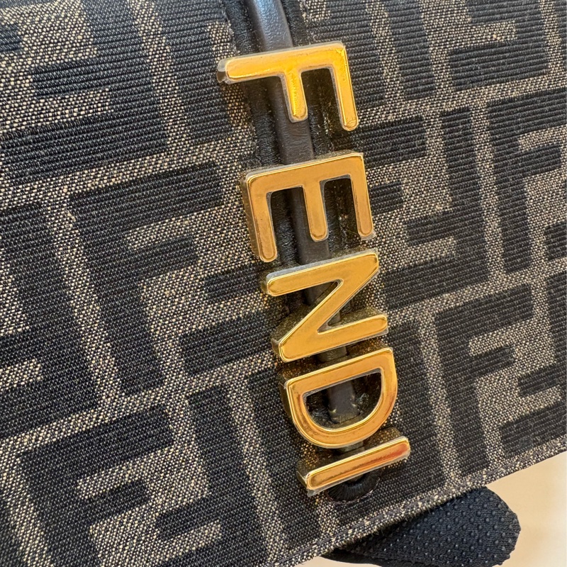 fendi 老花浮雕logo woc 二合一-1