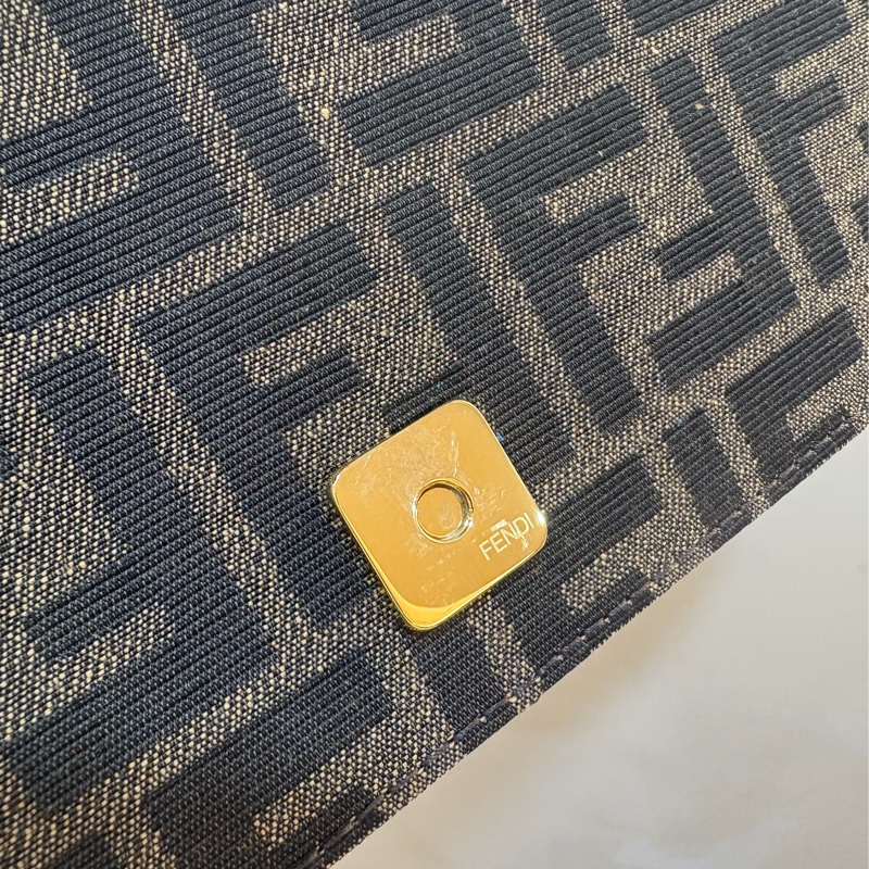 fendi 老花浮雕logo woc 二合一-5