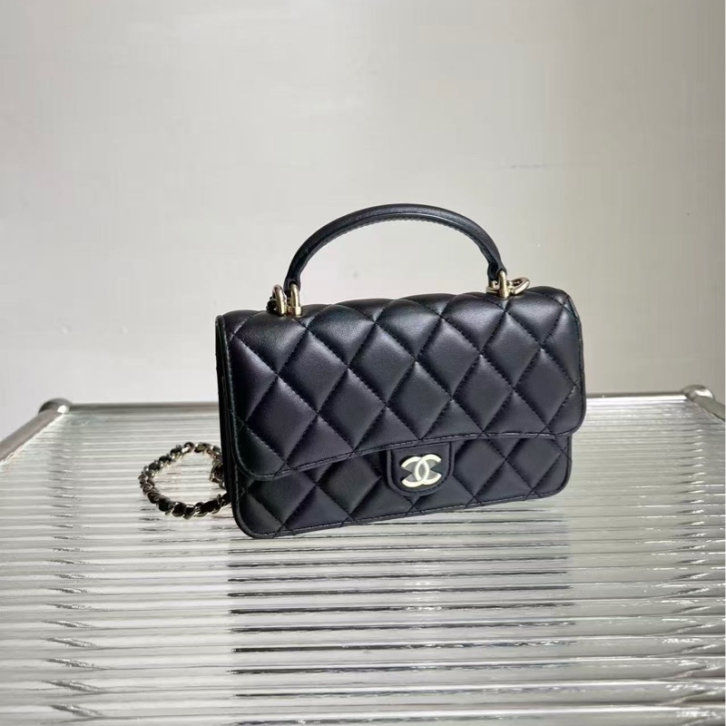 🔥新到: CHANEL/香奈兒芯片款黑金手柄23cminiwoc 超靚手機包尺寸:17 × 11cm-9