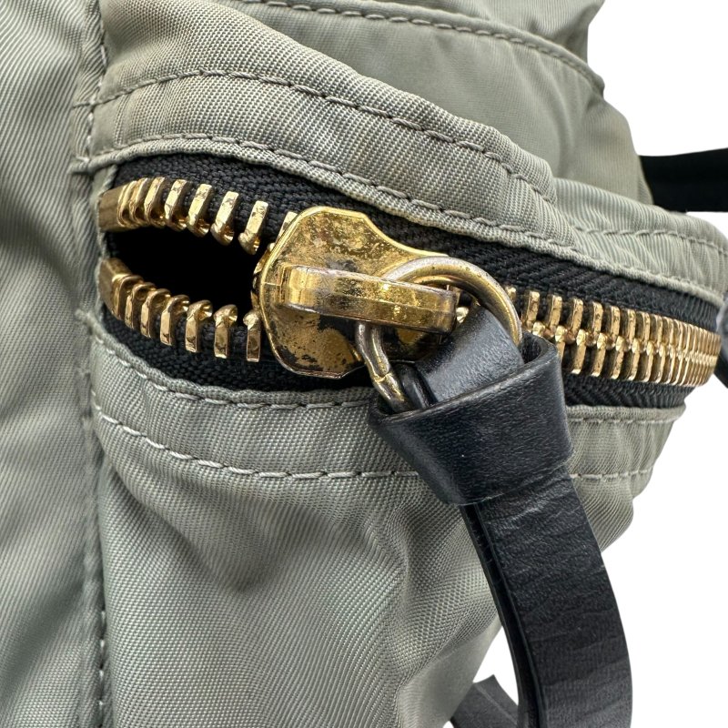 【美收精品】BURBERRY 灰綠色後背包 C-59-9