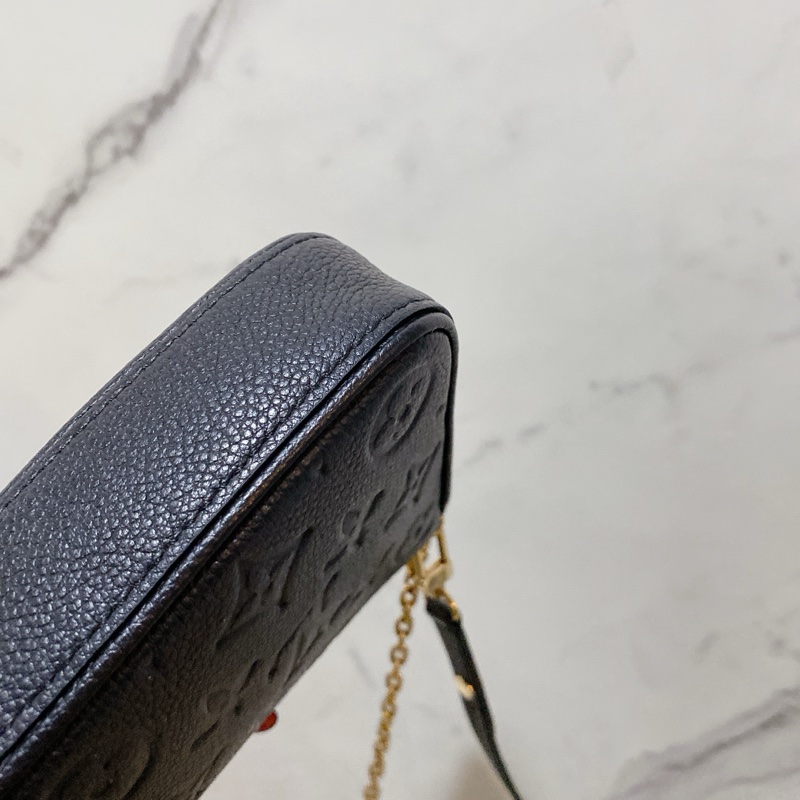 LV M80349 EASY POUCH ON STRAP-16