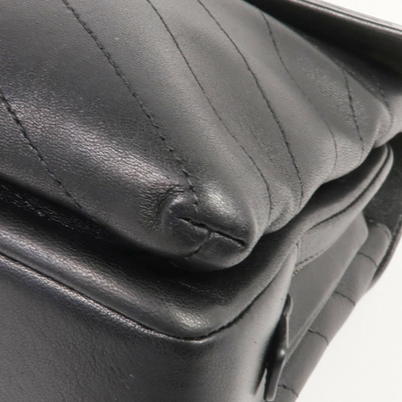 CHANEL 皮革Chain Shoulder金扣鏈帶肩背袋-5