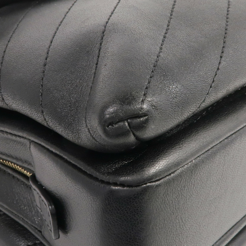 CHANEL 皮革Chain Shoulder金扣鏈帶肩背袋-6