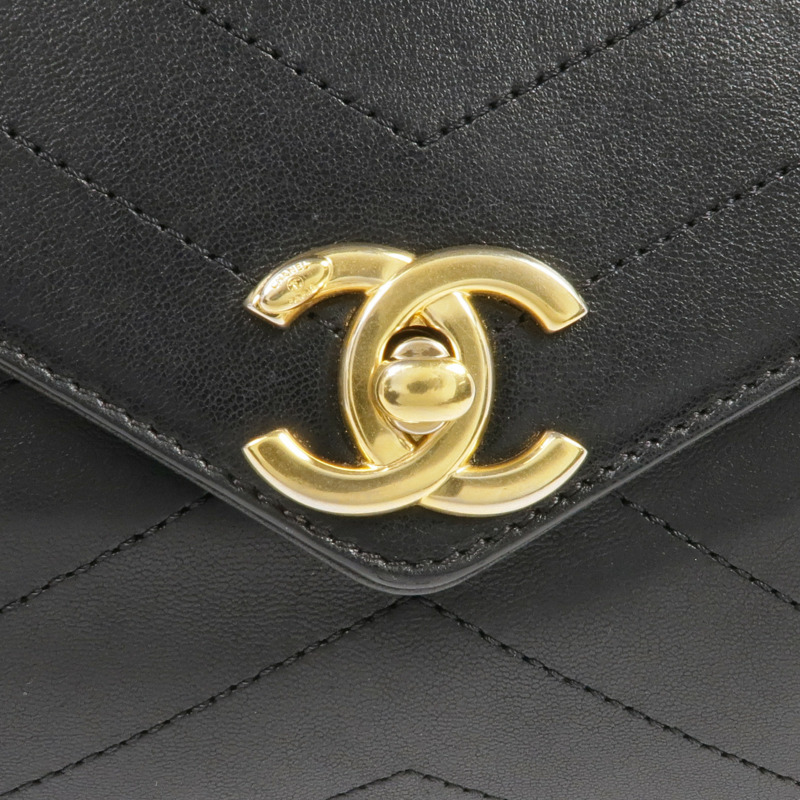 CHANEL 皮革Chain Shoulder金扣鏈帶肩背袋-9