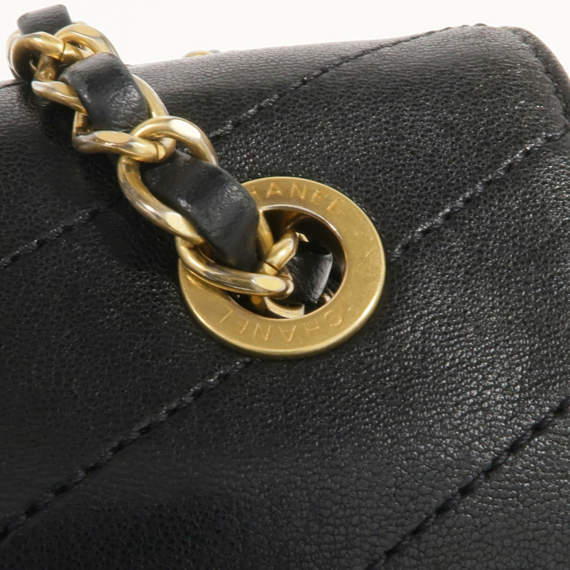 CHANEL 皮革Chain Shoulder金扣鏈帶肩背袋-10