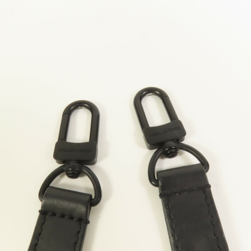 LOUIS VUITTON Monogram Taurillon S-Lock Vertical Wearable肩背袋-6