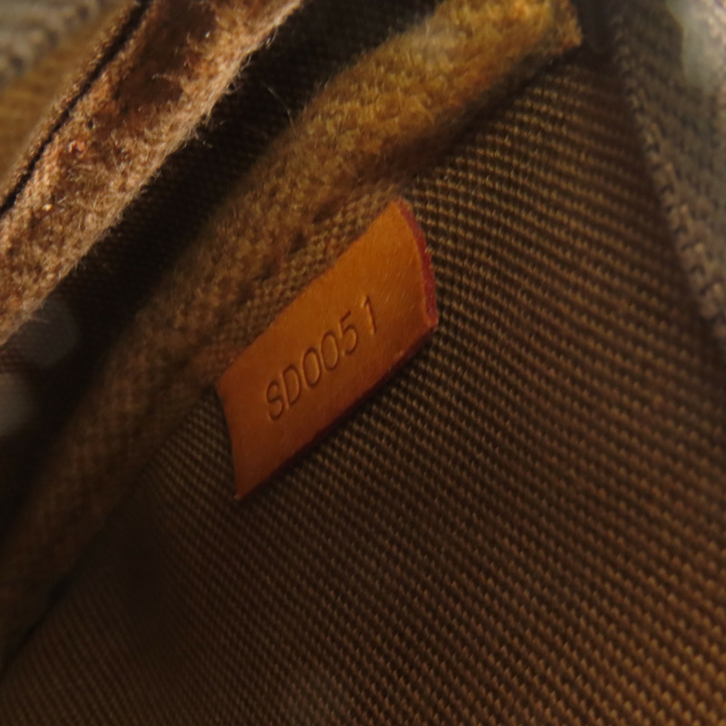 LOUIS VUITTON Monogram Pochette Accessoires金扣手挽袋棕色-9