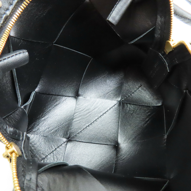 黑色羊皮 Cassette 肩背包 701915【BOTTEGA VENETA BV 寶緹嘉】 701915-4